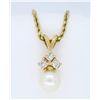 Image 3 : 14KT Yellow Gold 8.1mm Pearl and Diamond Pendant with Chain