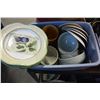Image 1 : SMALL TOTE OF PLATES AND CUPS