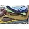 Image 1 : LOT OF MOVING BLANKETS