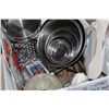 Image 2 : ROASTING PAN FRYING PAN AND KITCHEN ITEMS