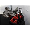 Image 2 : GOLF BAG WITH CLUBS