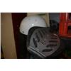 Image 1 : CASTOR BOARD AND HELMET
