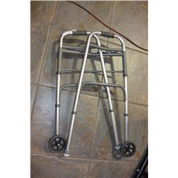 FOLDING WALKER