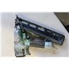 Image 2 : HITACHI AIR NAIL GUN