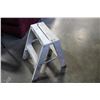 Image 2 : ALUMINUM 2 STEP LADDER