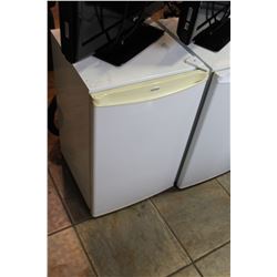 WHITE KENMORE BAR FRIDGE