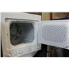 Image 2 : FRIGIDAIRE GALLERY SERIES COMMERCIAL HEAVY DUTY STACKER WASHER DRYER WORKING