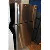 Image 2 : FRIGIDAIRE STAINLESS FRIDGE 18 CUBIC FEET
