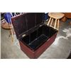 Image 2 : PAINTED WICKER CHEST