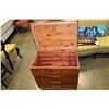 Image 3 : LANE FURNITURE CHEST