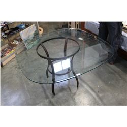GLASSTOP PATIO TABLE