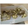 Image 1 : TOTE OF BRASS ANIMALS