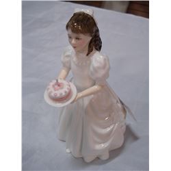 ROYAL DOULTON FIGURE BIRTHDAY GIRL HN3423