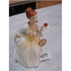 ROYAL DOULTON FIGURE FLOWER OF LOVE HN2460