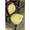 Image 2 : QUEEN ANNE BUTTON TUFTED CHAIR