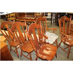 VILAS MAPLE DINING TABLE WITH 2 LEAFS AND FIVE CHAIRS