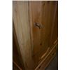 Image 3 : CONTINENTAL PINE ARMOIRE