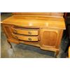 Image 3 : ANTIQUE OAK QUEEN ANNE LEG SIDEBOARD WITH MIRROR BACK GALLERY