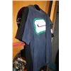 Image 2 : CANUCKS SHADOW BOX SHIRT AND STANLEY CUP SHIRT