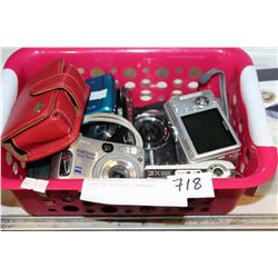TOTE OF DIGITAL CAMERAS