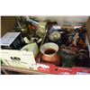 Image 2 : TRAY OF COLLECTIBLE ITEMS AND FIGURES AND PHILLIPS FOOD PROCESSOR