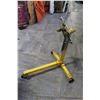 Image 2 : YELLOW ENGINE STAND