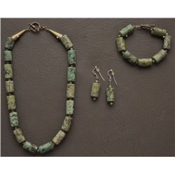 NAVAJO TURQUOISE NUGGET SET