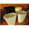 Image 1 : 4 garbage cans lot