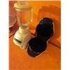 Image 3 : Black & Decker Cyclone blender & ProctorSilex waffle maker (used)