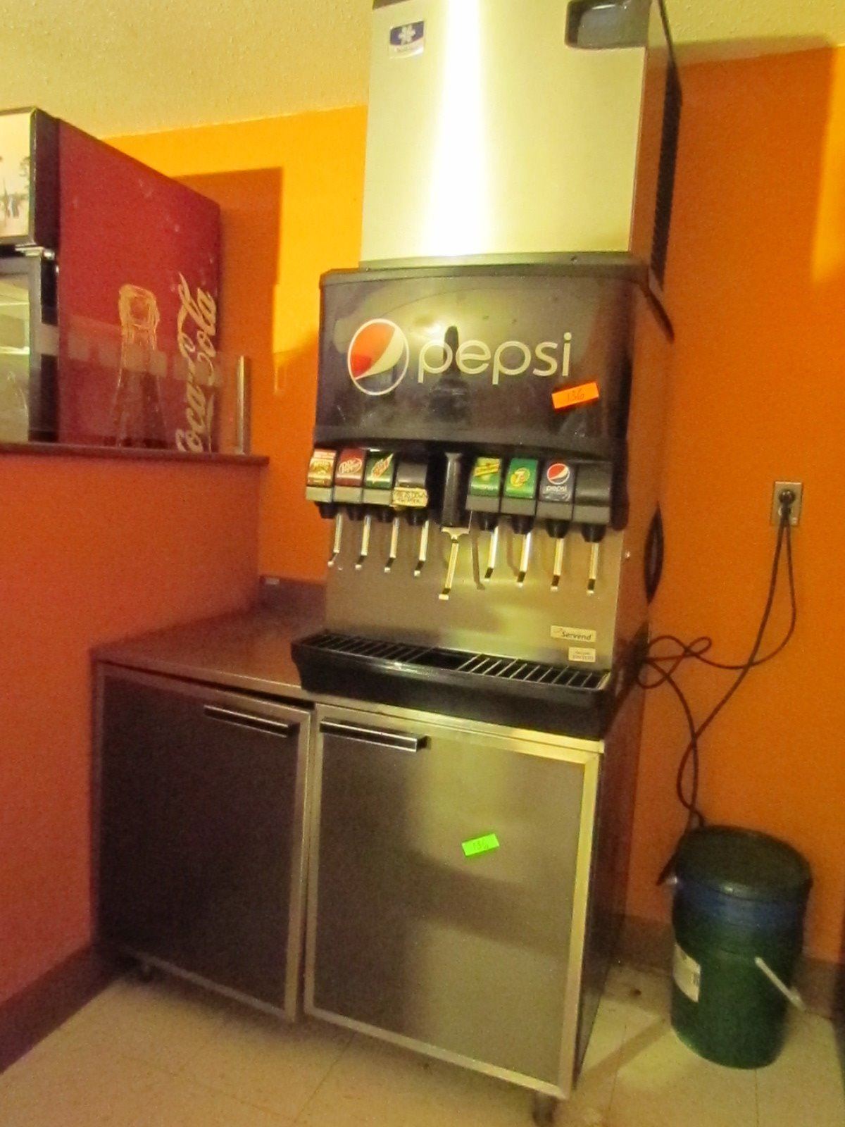 Pepsi fountain, steel dispenser with Manitowec ice machine & stainless