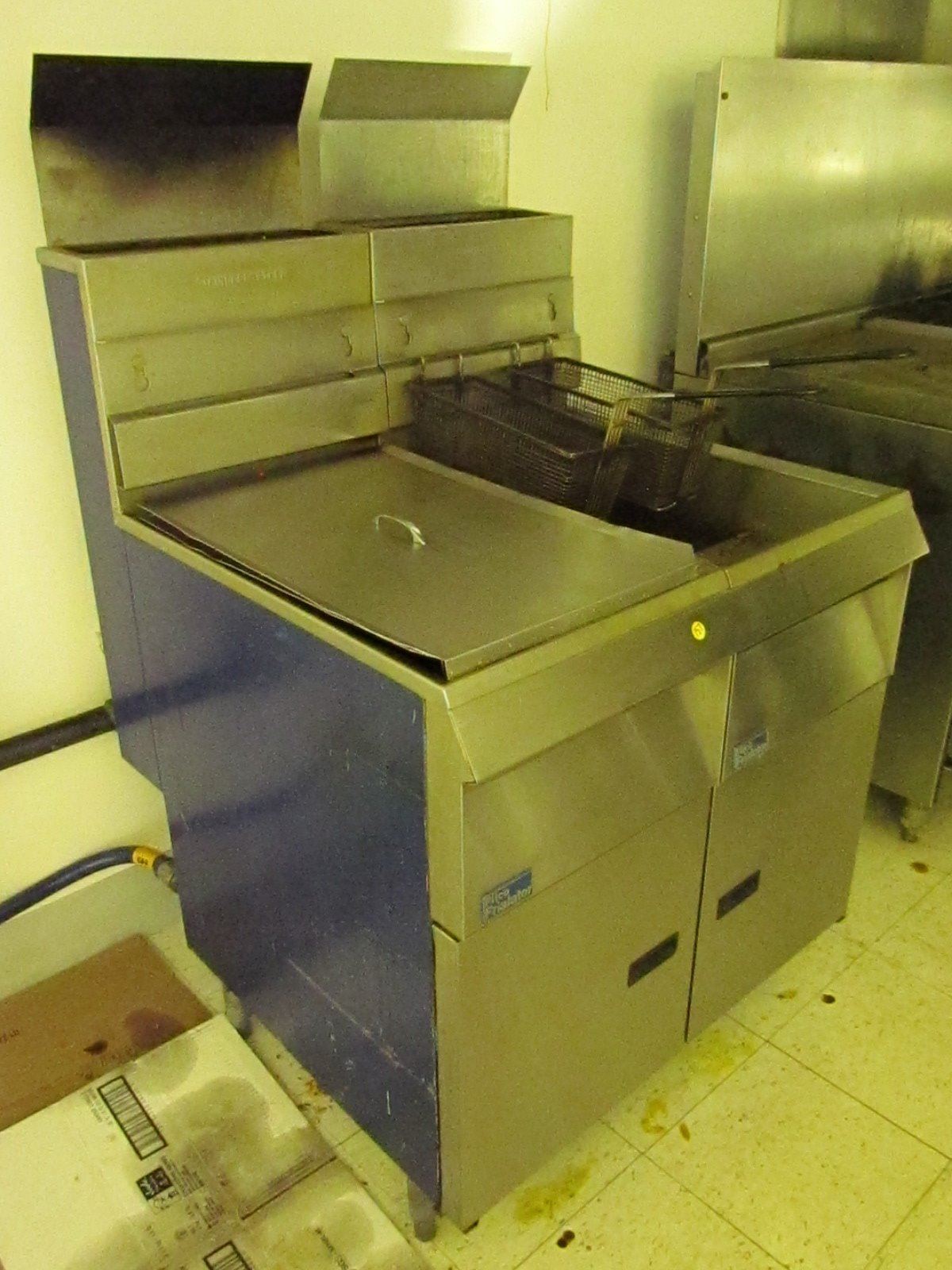 Pitco Friolator double pit stainless steel 32 X 32 inch deep fyer