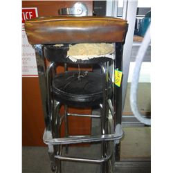 Lot of 3 Stools
