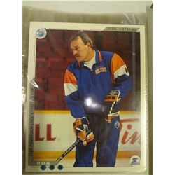 1993/94 Edmonton Oilers Limited Edition Performance Collection Binder. 39 Pictures in plastic coveri