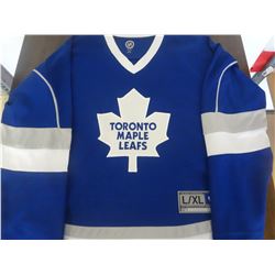 L/XL Toronto Maple Leafs shirt