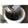 Image 3 : VINTAGE WRINGER WASHER