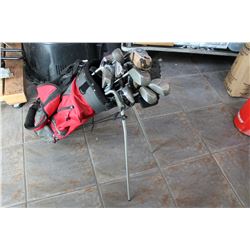 RED GREY GOLF BAG WITH CLUBS