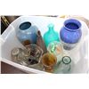 Image 1 : TOTE OF VASES