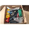 Image 2 : BOX OF TOOLS AND LIGHT AND HEATER