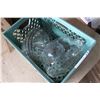 Image 1 : GREEN CRATE OF CLEAR LARGE BOWLS