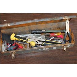 CRAFTSMAN TOOLBOX WITH CONTENTS