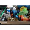 Image 1 : BOX OF CLEANING SUPPLIES