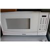 Image 1 : WHITE KENMORE MICROWAVE