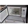 Image 2 : WHITE KENMORE MICROWAVE