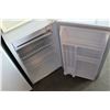 Image 2 : WHITE KENMORE BAR FRIDGE