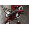Image 2 : RED SCHWINN KIDS BIKE