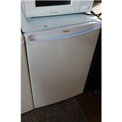 WHITE KENMORE BAR FRIDGE