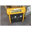 Image 1 : DEWALT COMPRESSOR