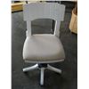 Image 2 : TWO ROLLING OFFICE CHAIRS