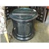 Image 2 : ROUND BLACK DISPLAY ENDTABLE