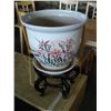 Image 1 : LARGE PLANTER POT
